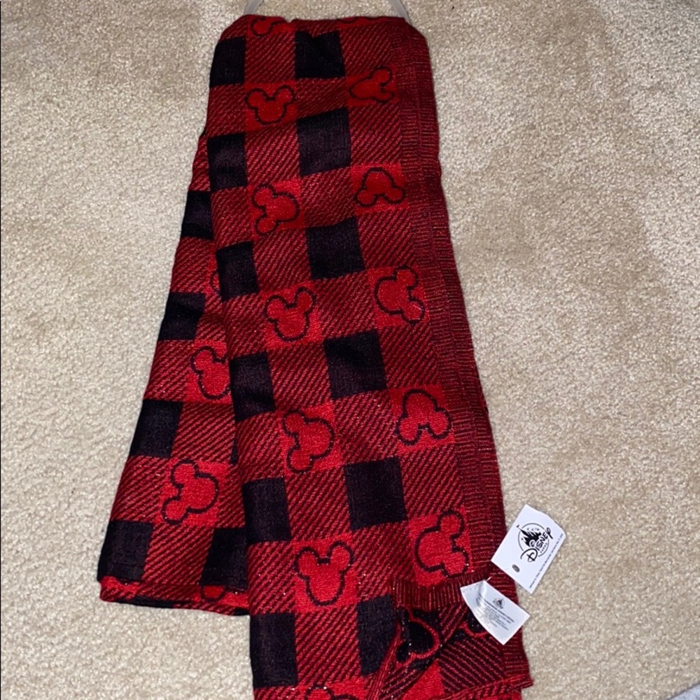 NWT Disney scarf